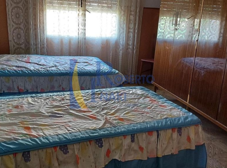 CASA CENTRICA CON LOCAL COMERCIAL