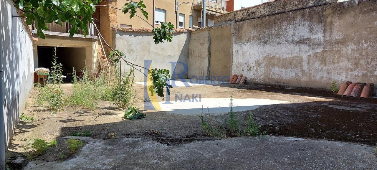 168440787653300031682_166915127600 CASA CENTRICA CON LOCAL COMERCIAL