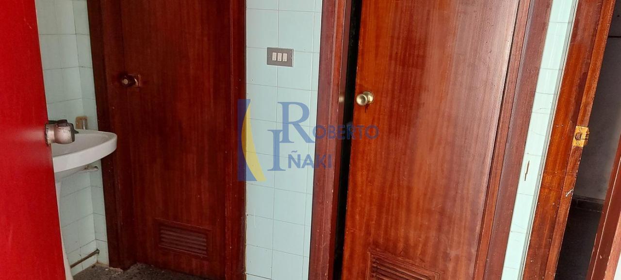 168440787750800031682_166915127731 CASA CENTRICA CON LOCAL COMERCIAL