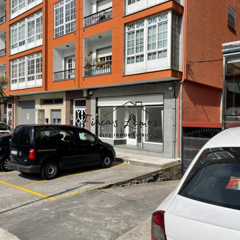 Local Comercial de 122 m2 en Vimianzo