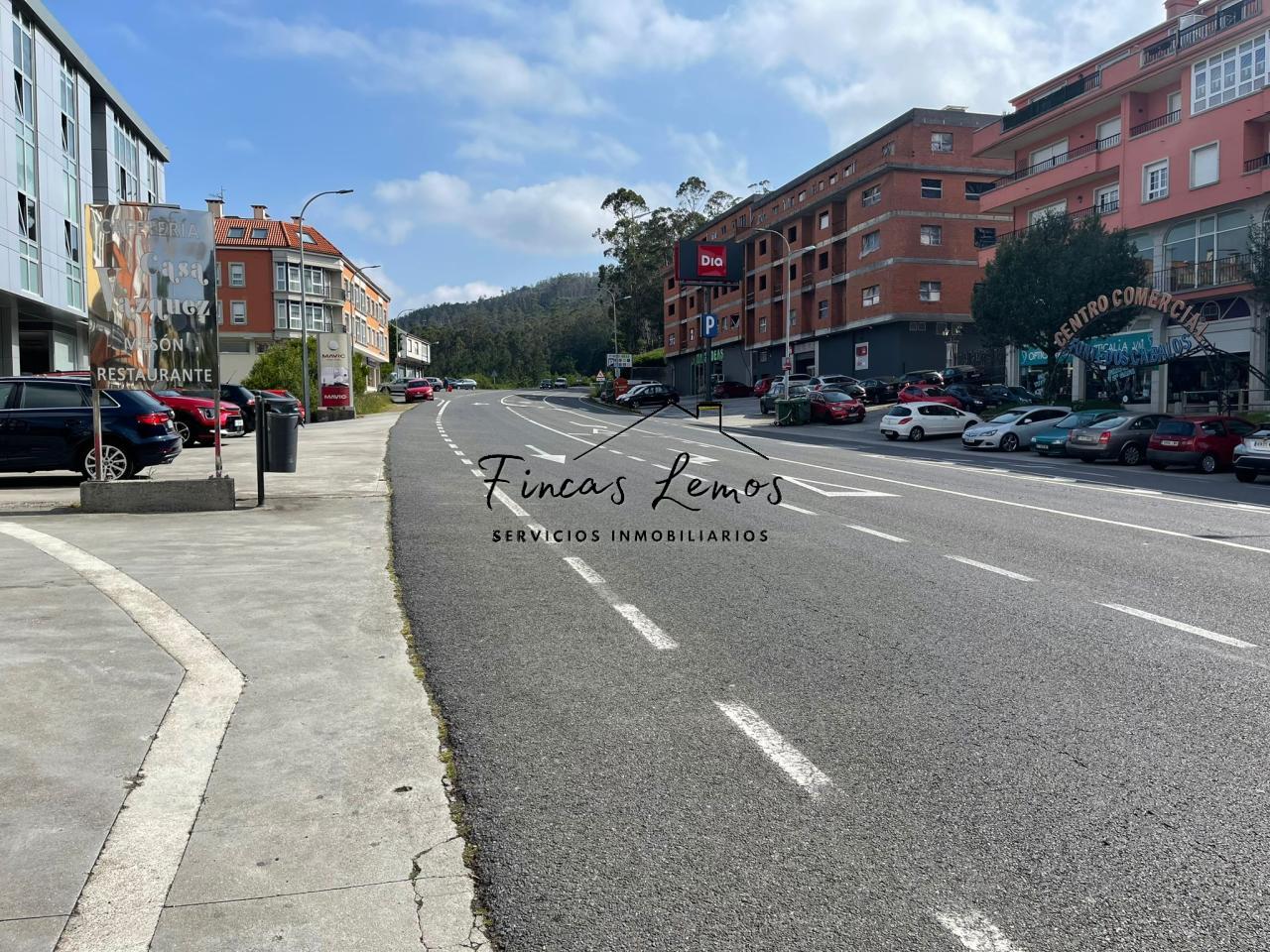 Local Comercial de 122 m2 en Vimianzo