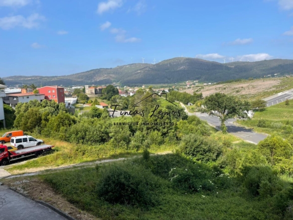 Local Comercial de 122 m2 en Vimianzo