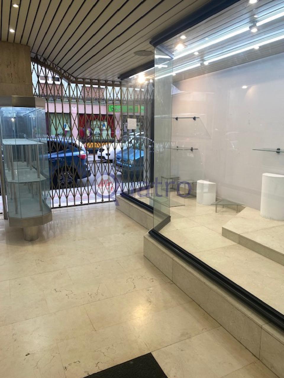 168502808996700023713_168502781381 Se alquila local comercial al lado de la Plaza Mayor