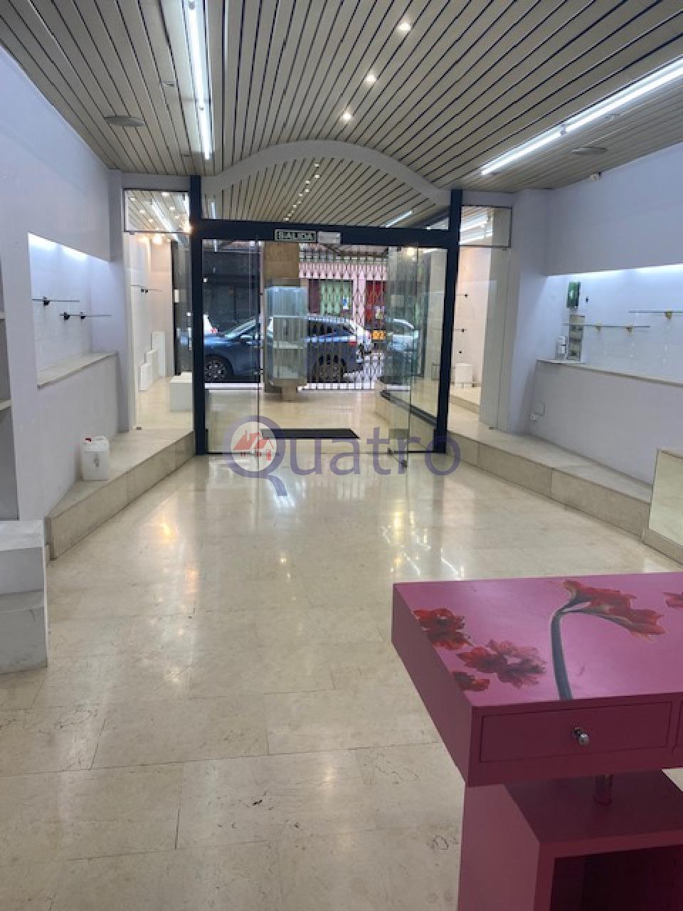168502809690200023713_168502782261 Se alquila local comercial al lado de la Plaza Mayor
