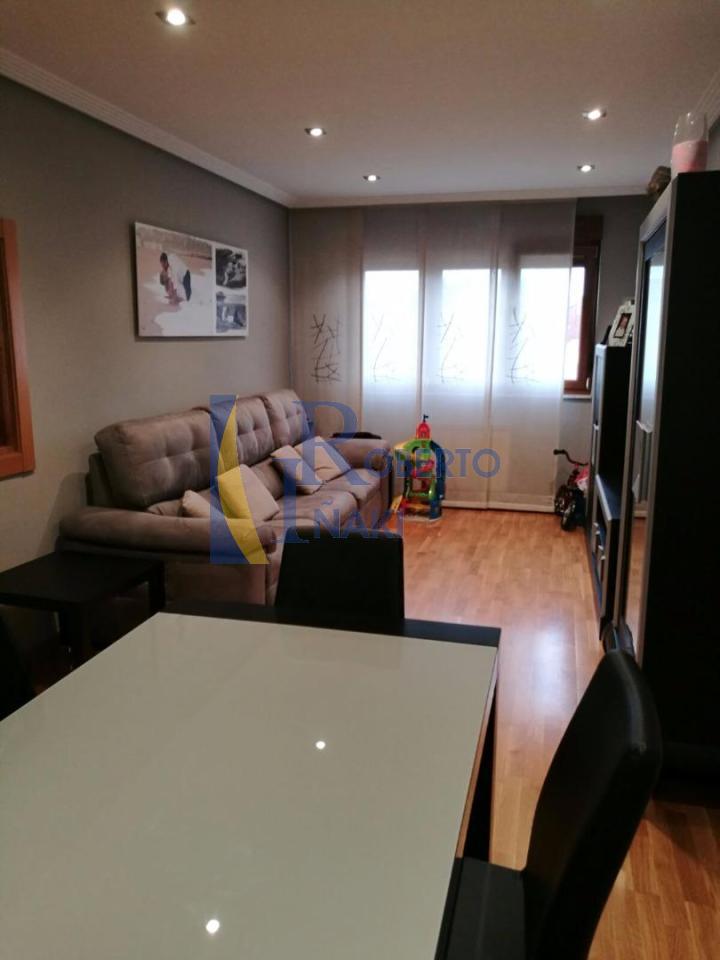168615378201800139306_166914994931 VENTA PISO SEMINUEVO. ALGUNOS MUEBLES
