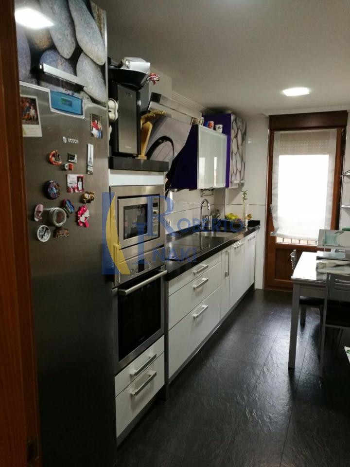 168615378560700139306_166914995180 VENTA PISO SEMINUEVO. ALGUNOS MUEBLES