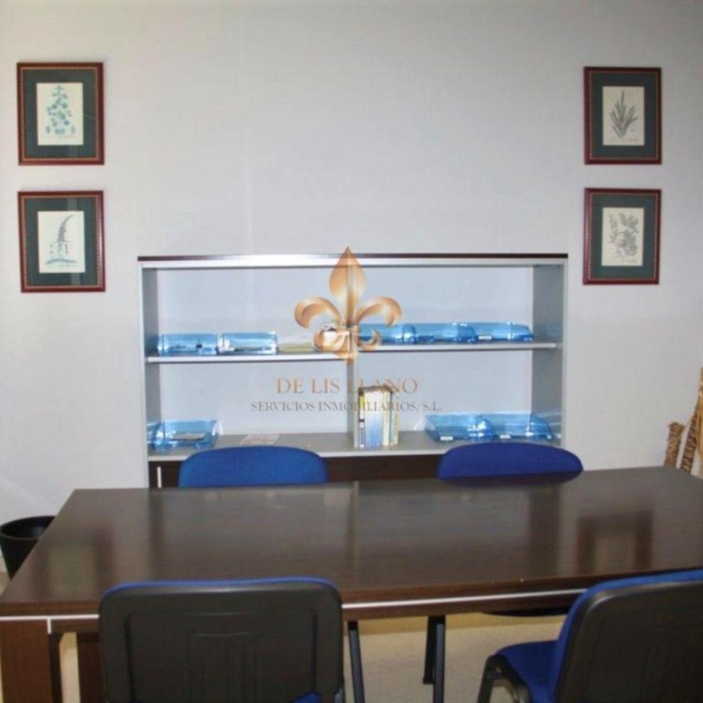 Fantástico local en venta en O Porriño
