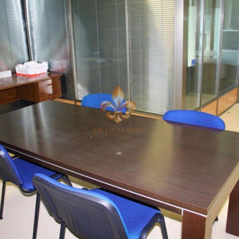 Fantástico local en venta en O Porriño