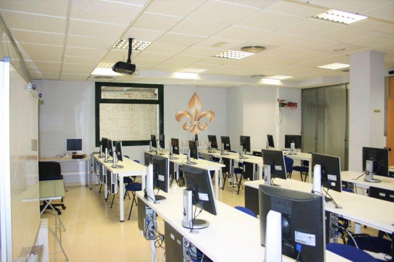 Fantástico local en venta en O Porriño
