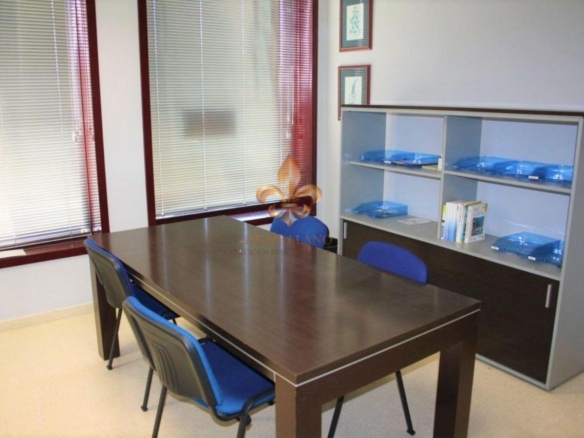 Fantástico local en venta en O Porriño