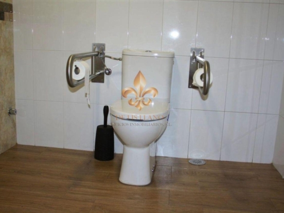Fantástico local en venta en O Porriño