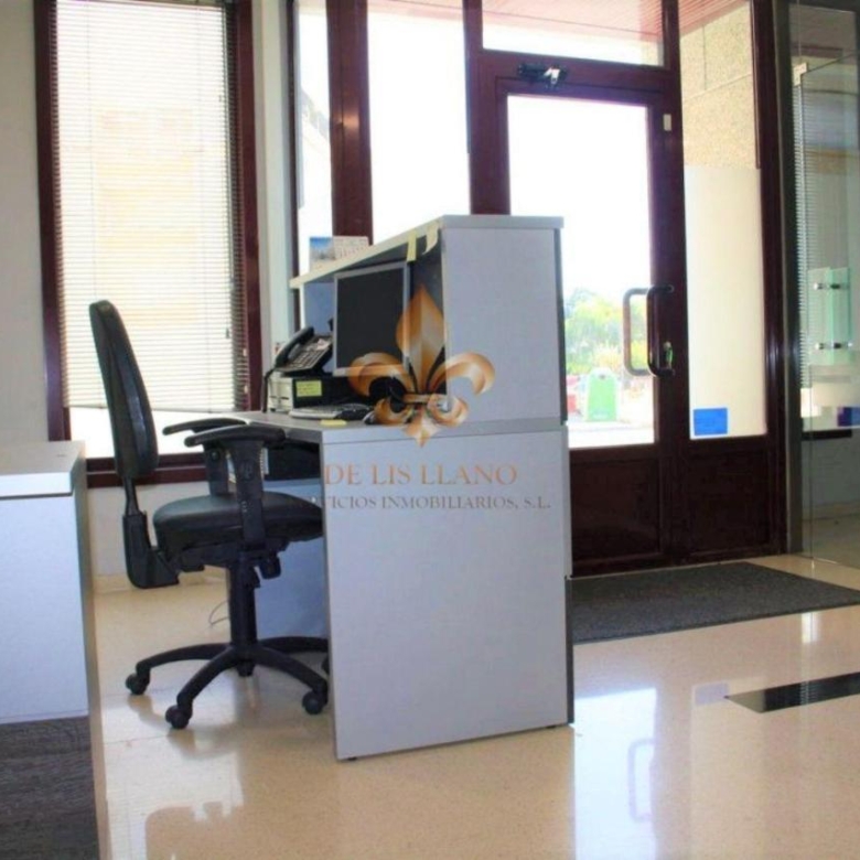 Fantástico local en venta en O Porriño