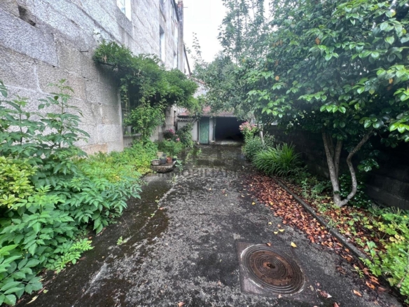 VENTA CASA EN O CARBALLIÑO