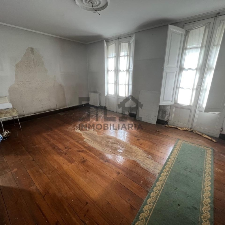 VENTA CASA EN O CARBALLIÑO