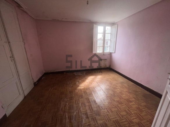 VENTA CASA EN O CARBALLIÑO