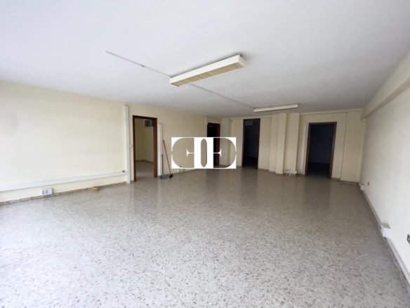 Local comercial en Vigo: Ideal para Oficinas con Garaje Espacioso