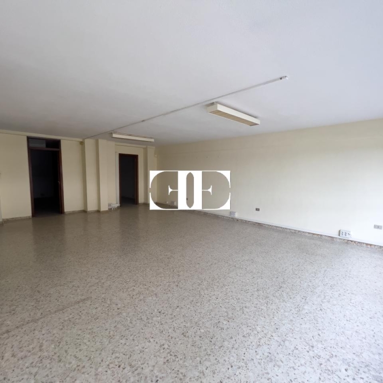 Local comercial en Vigo: Ideal para Oficinas con Garaje Espacioso