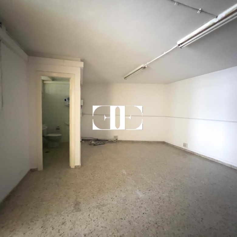 Local comercial en Vigo: Ideal para Oficinas con Garaje Espacioso