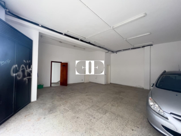 Local comercial en Vigo: Ideal para Oficinas con Garaje Espacioso