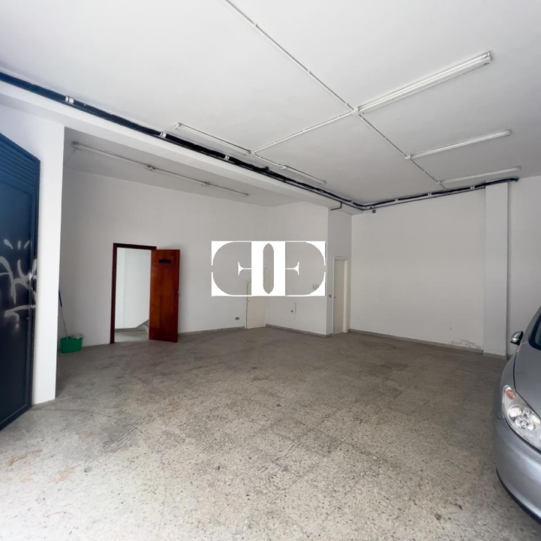 Local comercial en Vigo: Ideal para Oficinas con Garaje Espacioso