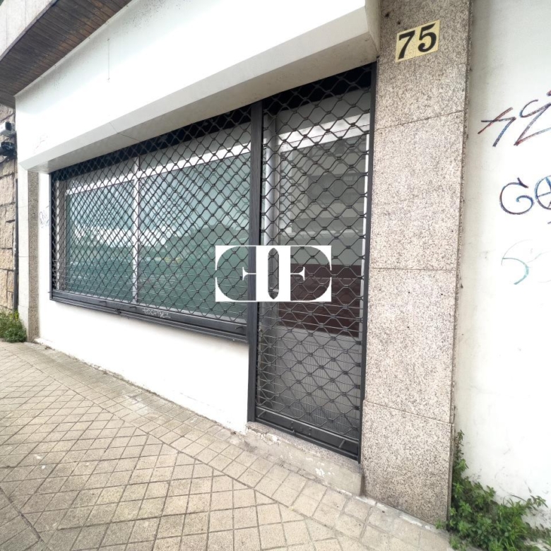 Local comercial en Vigo: Ideal para Oficinas con Garaje Espacioso