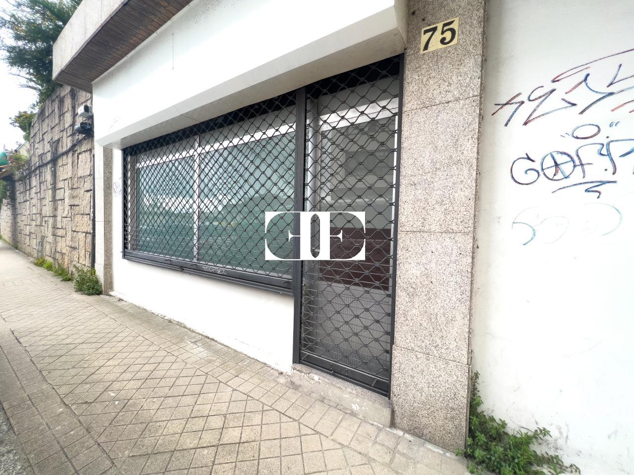 168728917274000023856_168664127428 Local comercial en Vigo: Ideal para Oficinas con Garaje Espacioso