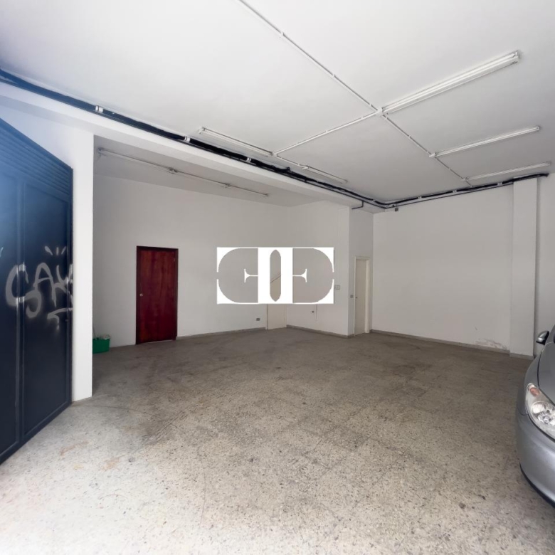 Local comercial en Vigo: Ideal para Oficinas con Garaje Espacioso