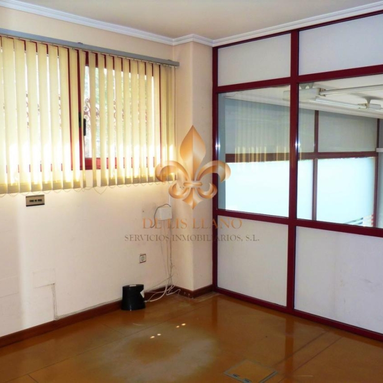 Local en venta en Pi y Margall – Camelias, Vigo