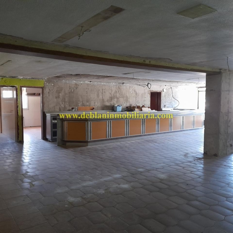 LOCAL COMERCIAL DE 330 M2