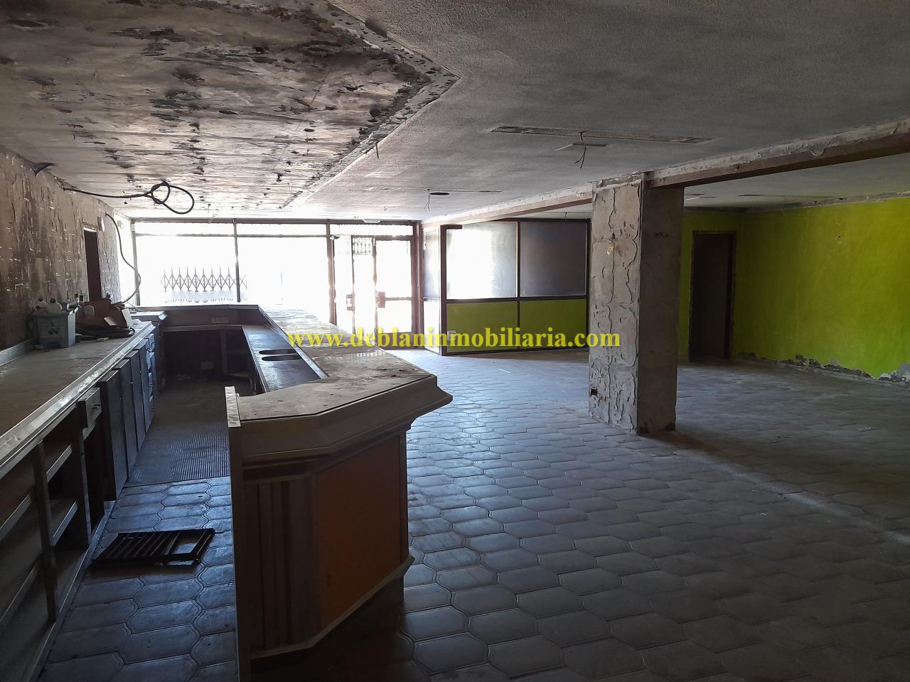 168857603149800023926_168848878864 LOCAL COMERCIAL DE 330 M2