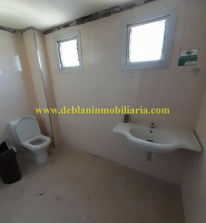 LOCAL COMERCIAL DE 330 M2