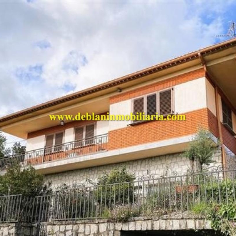 VIVIENDA UNIFAMILIAR 389 M2, CON PISCINA
