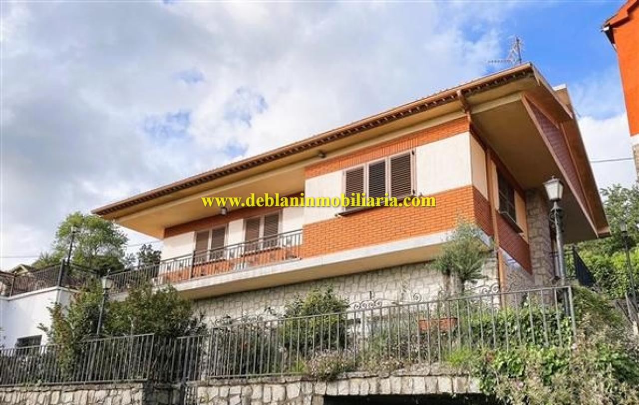 VIVIENDA UNIFAMILIAR 389 M2, CON PISCINA