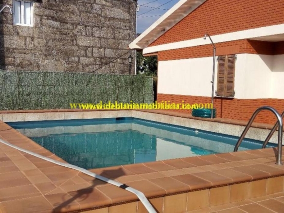 VIVIENDA UNIFAMILIAR 389 M2, CON PISCINA