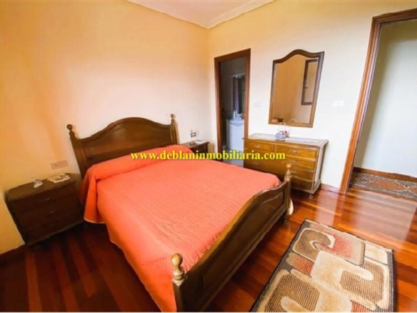 VIVIENDA UNIFAMILIAR 389 M2, CON PISCINA