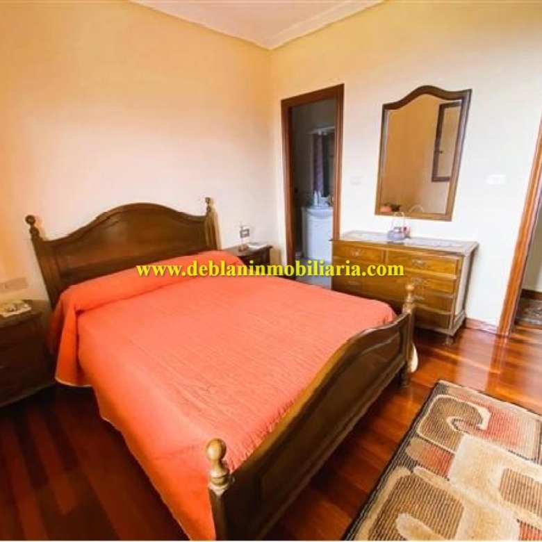 VIVIENDA UNIFAMILIAR 389 M2, CON PISCINA