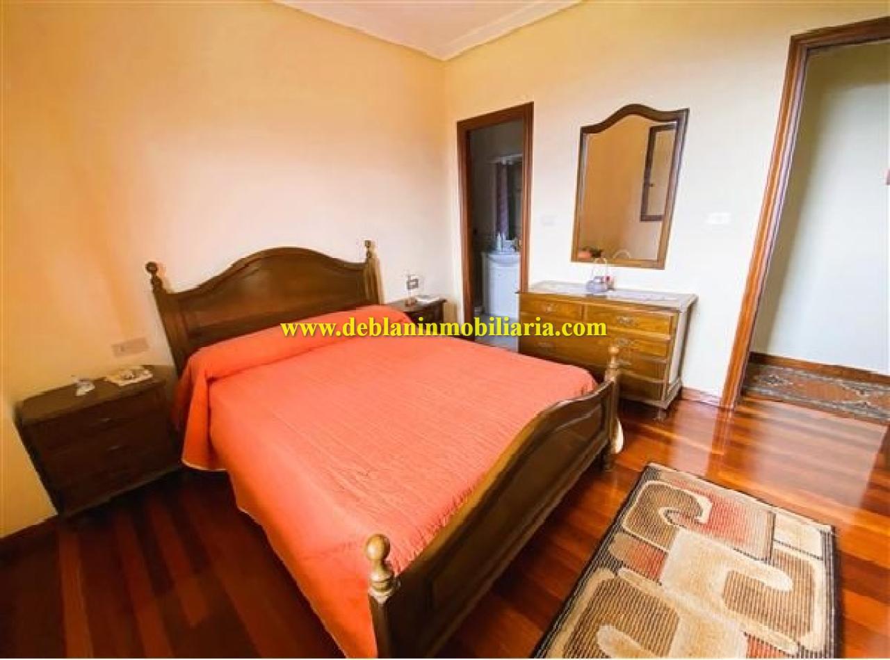 VIVIENDA UNIFAMILIAR 389 M2, CON PISCINA