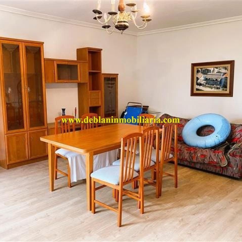 VIVIENDA UNIFAMILIAR 389 M2, CON PISCINA