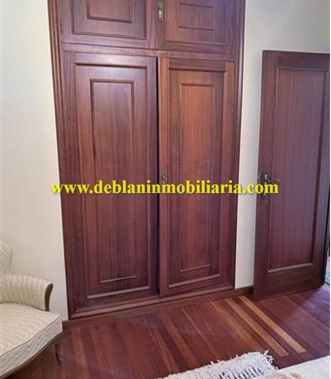 VIVIENDA UNIFAMILIAR 389 M2, CON PISCINA