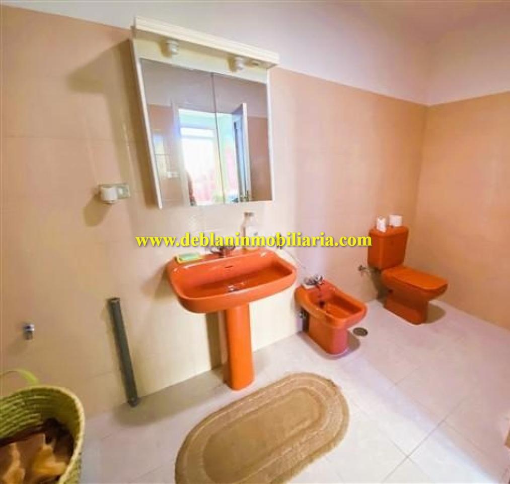 VIVIENDA UNIFAMILIAR 389 M2, CON PISCINA