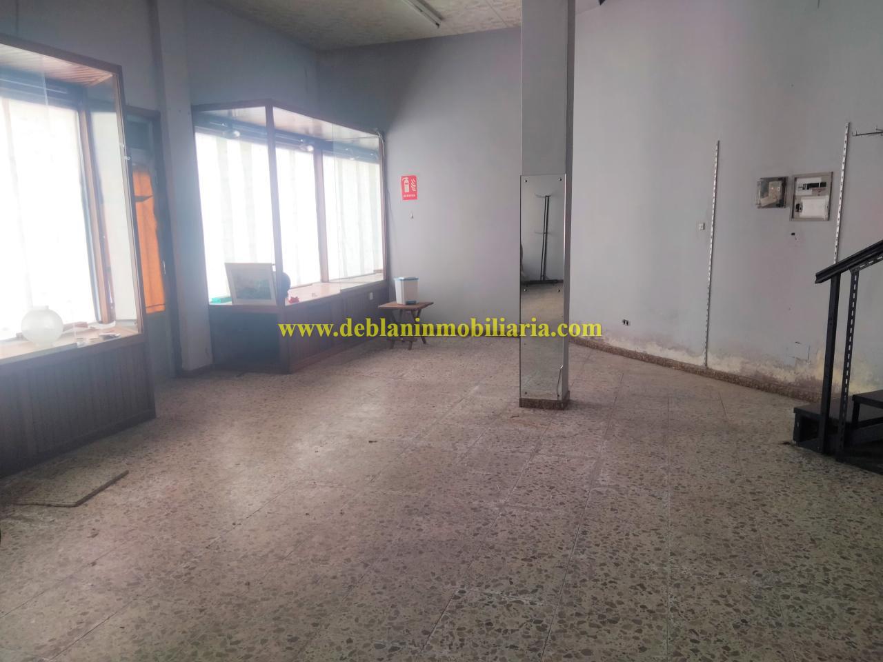 168871913610000023944_168871881826 SE ALQUILA LOCAL COMERCIAL EN EL CENTRO DE TUI
