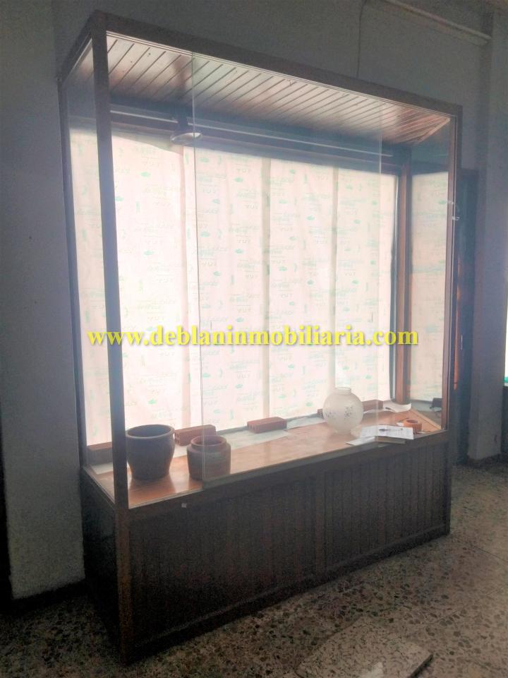 168871913766300023944_168871882234 SE ALQUILA LOCAL COMERCIAL EN EL CENTRO DE TUI
