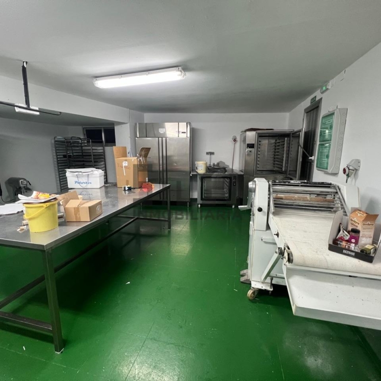 ALQUILER PANADERÍA EN AMOEIRO