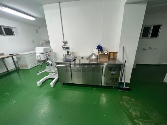 ALQUILER PANADERÍA EN AMOEIRO