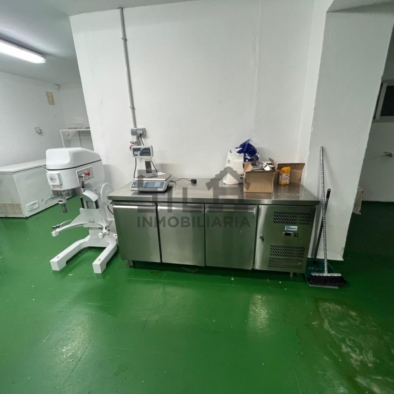 ALQUILER PANADERÍA EN AMOEIRO