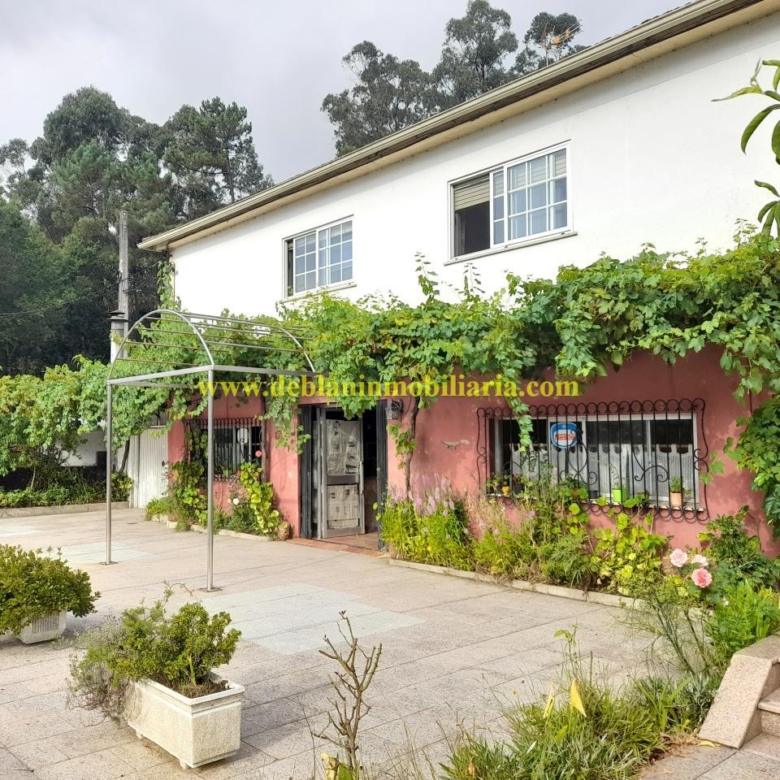 RESTAURANTE / BAR UBICADO EN ZONA ESTRATÉGICA