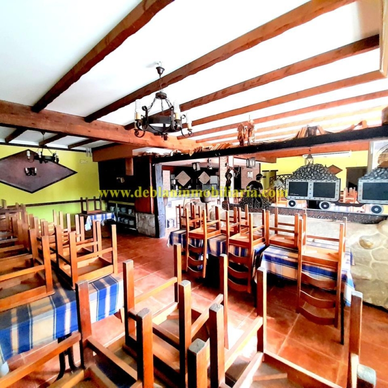 RESTAURANTE / BAR UBICADO EN ZONA ESTRATÉGICA