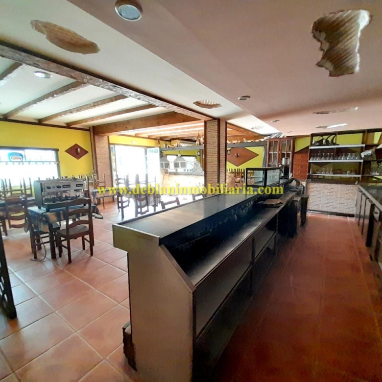 RESTAURANTE / BAR UBICADO EN ZONA ESTRATÉGICA