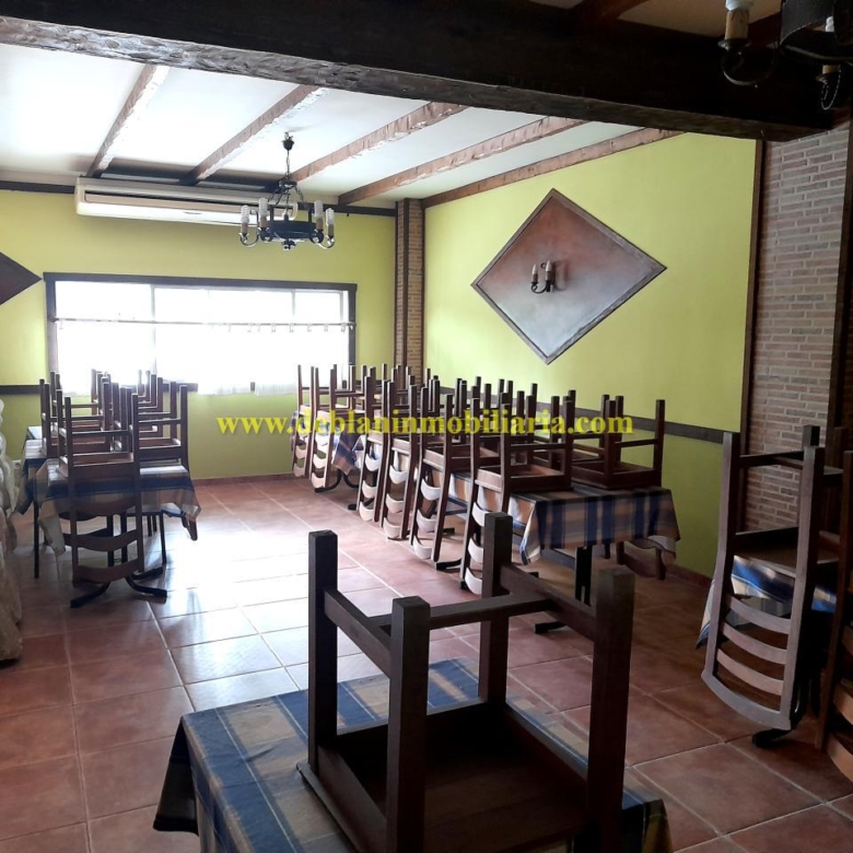 RESTAURANTE / BAR UBICADO EN ZONA ESTRATÉGICA