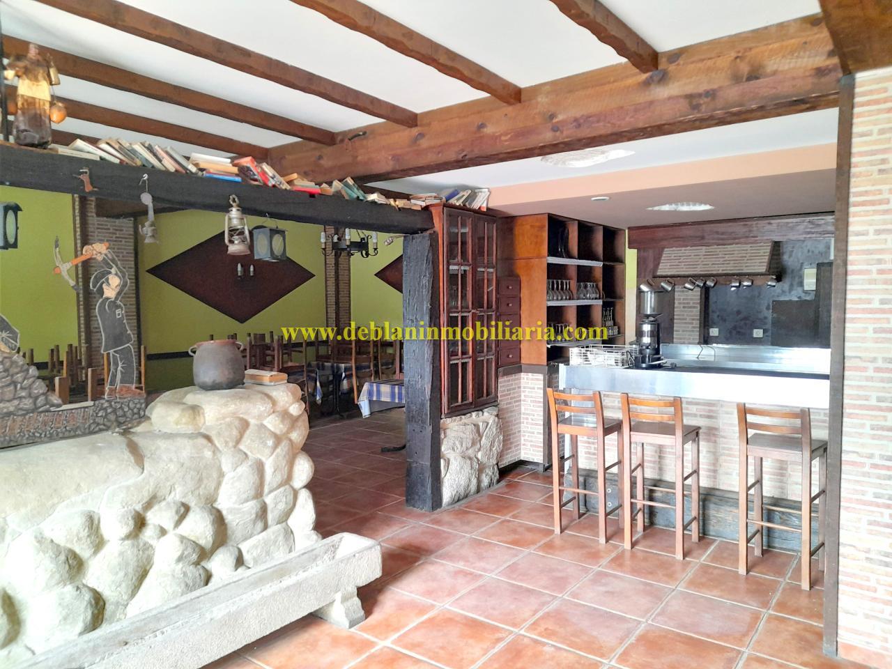 169339470015600024127_169339442636 RESTAURANTE / BAR UBICADO EN ZONA ESTRATÉGICA
